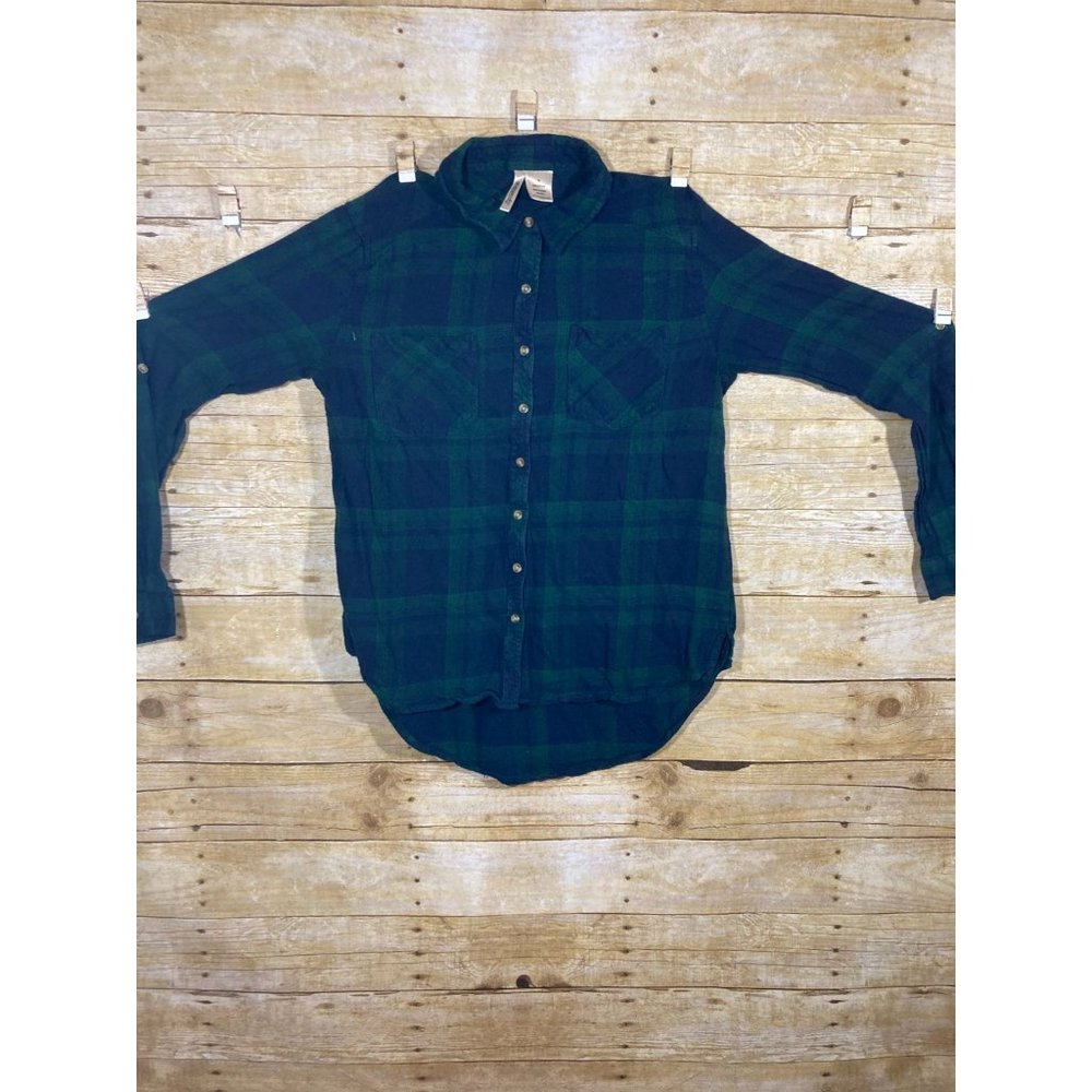 Passport Youth Medium Green Flannel Shirt